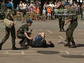 airborne forces day: in zhitomir, a drunk man threw himself under the wheels of a military vehicle | road accident accident